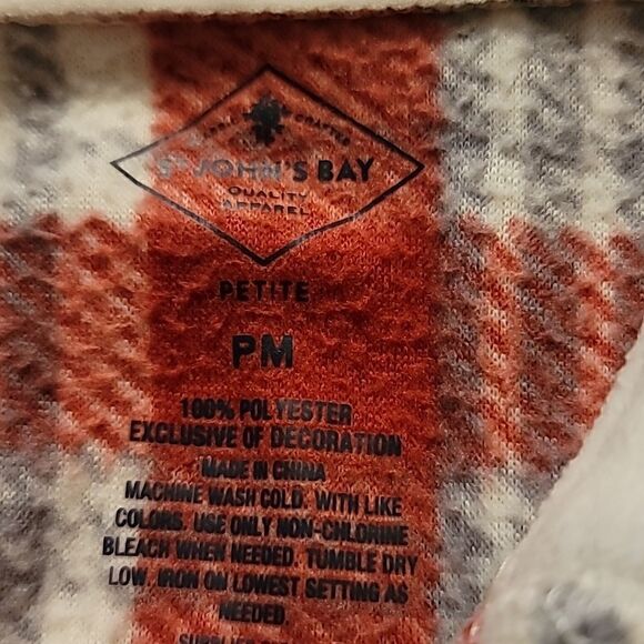 St. John's Bay Red Plaid Pullover Size MP - Picture 6 of 6